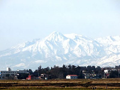 写真：米山から見える妙高山