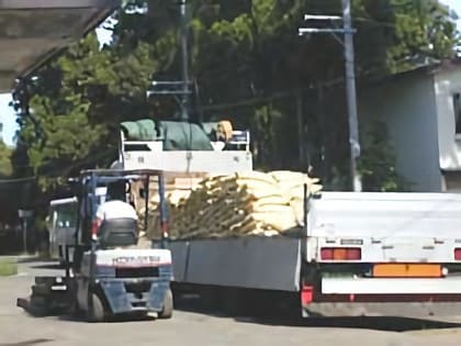 写真：静岡県から肥料が届きました